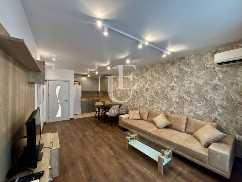 Издаје се  1 спаваћа соба Софија , Центар , 70 м2 | 69327060 - слика [2]