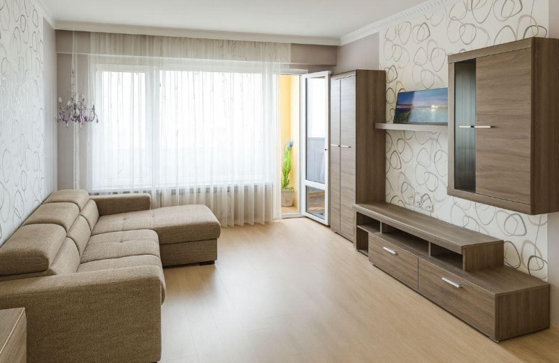 Под наем 2-СТАЕН, град Варна, Левски 1 • 375 € / 733.44 лв. • 73441415 1