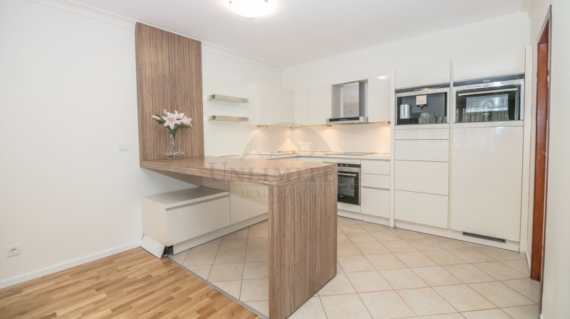 Do wynajęcia  3 sypialnie Sofia , Centar , 170 mkw | 71437551 - obraz [4]