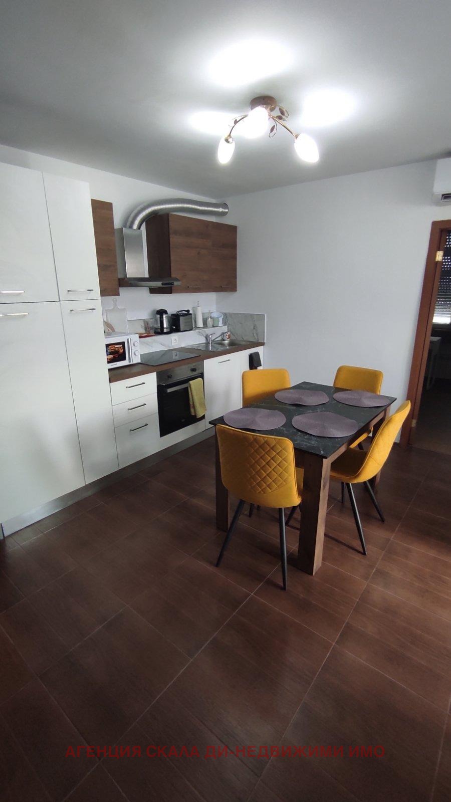 Дава под наем 2-СТАЕН, гр. София, Център, снимка 2 - Апартаменти - 54300578