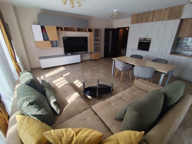 Para alugar  Mais de 3 quartos Plovdiv , Centar , 130 m² | 62489086