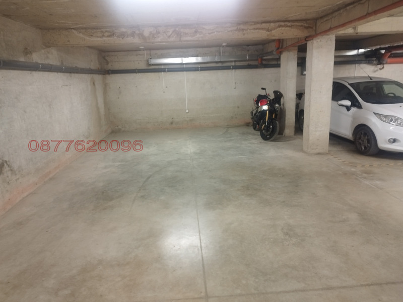 Дава под наем ГАРАЖ, ПАРКОМЯСТО, гр. Варна, Левски 1, снимка 4 - Гаражи и паркоместа - 52778999