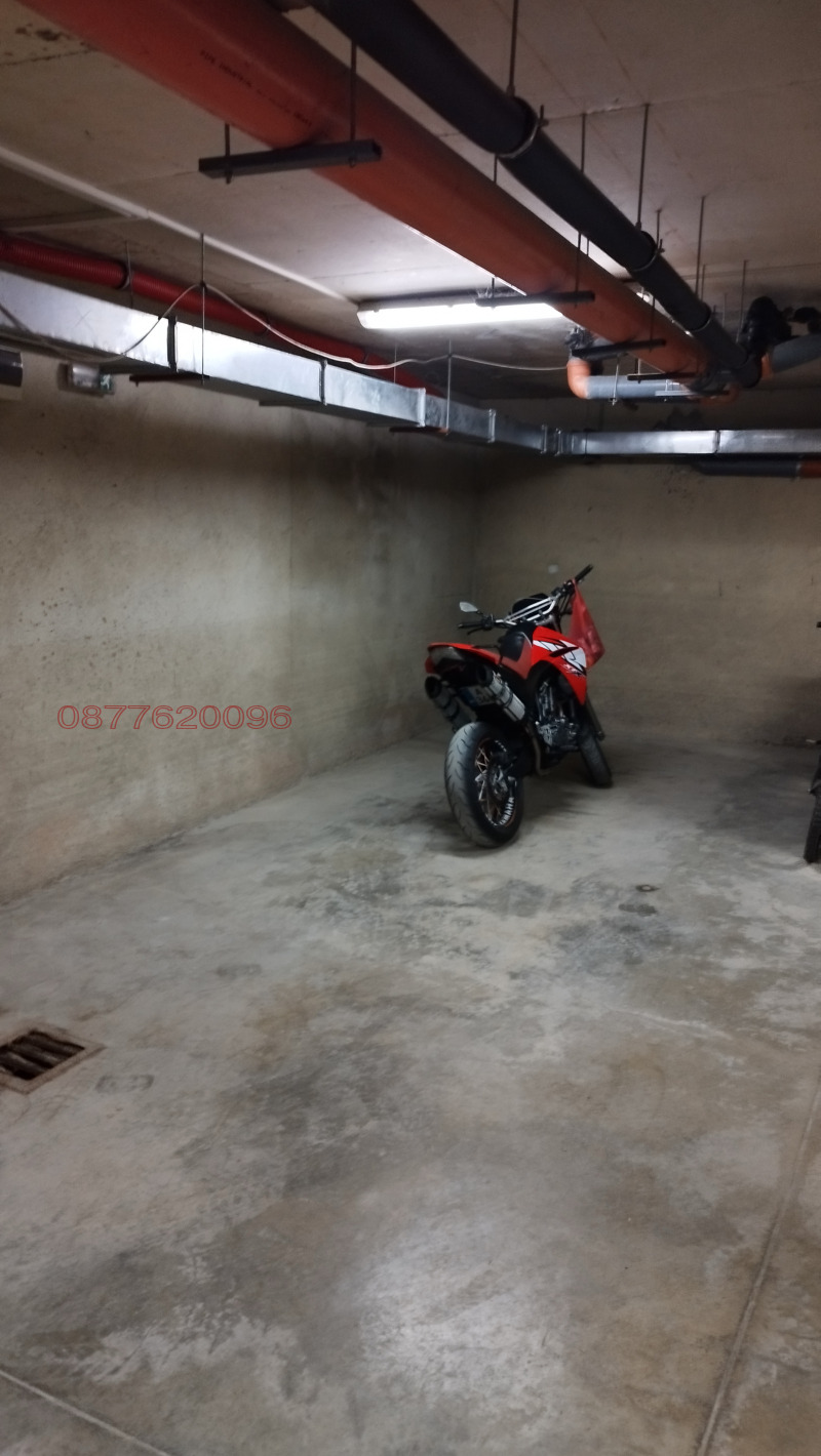 Дава под наем ГАРАЖ, ПАРКОМЯСТО, гр. Варна, Левски 1, снимка 3 - Гаражи и паркоместа - 52778999