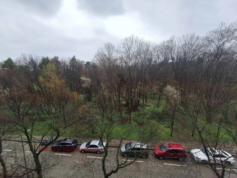 Дава под нем  3-стаен, град София, Лозенец •  717 EUR • ID 33202624 — holmes.bg - [1] 