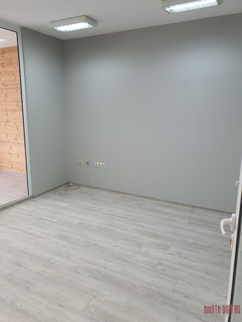 Do wynajęcia  Biuro Burgas , Centar , 60 mkw | 57304075 - obraz [3]