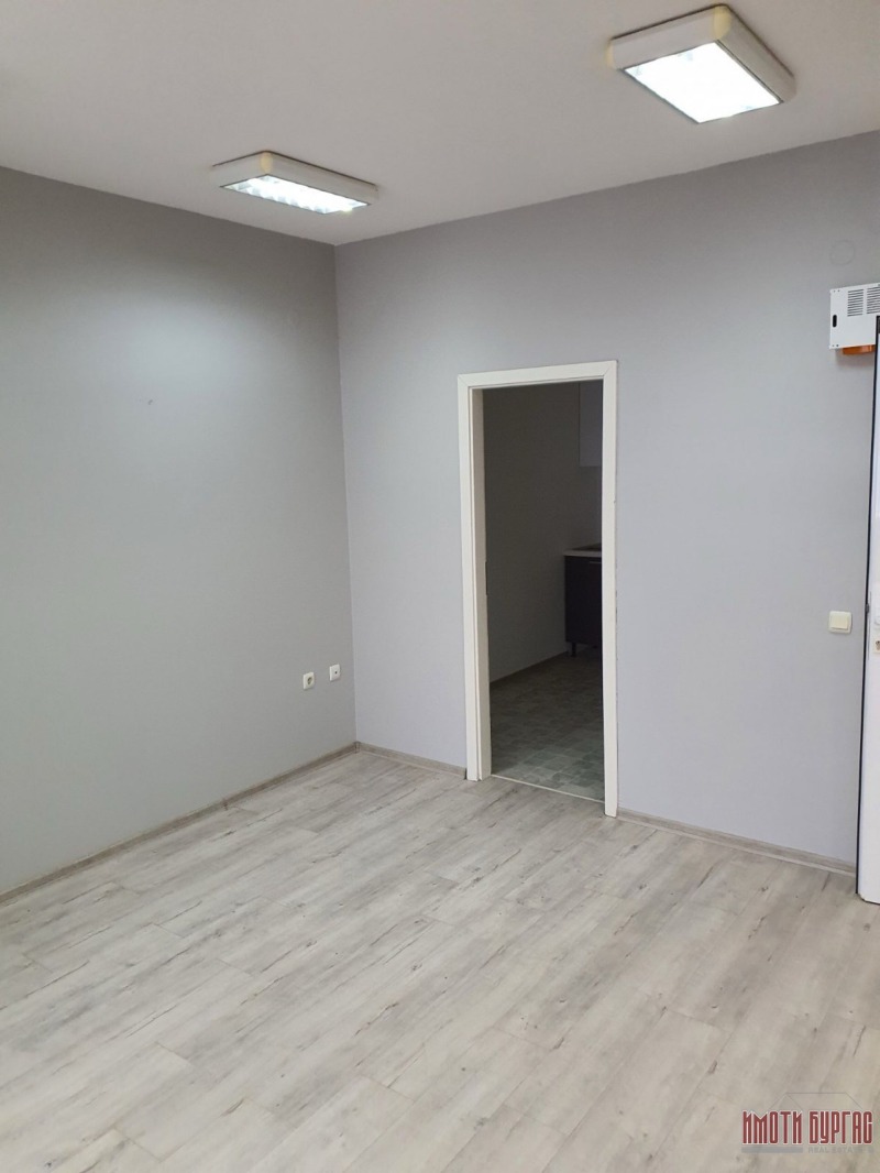 Do wynajęcia  Biuro Burgas , Centar , 60 mkw | 57304075 - obraz [5]