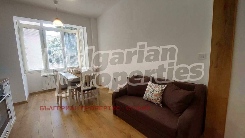 Издаје се  1 спаваћа соба Софија , Центар , 50 м2 | 86066753 - слика [3]