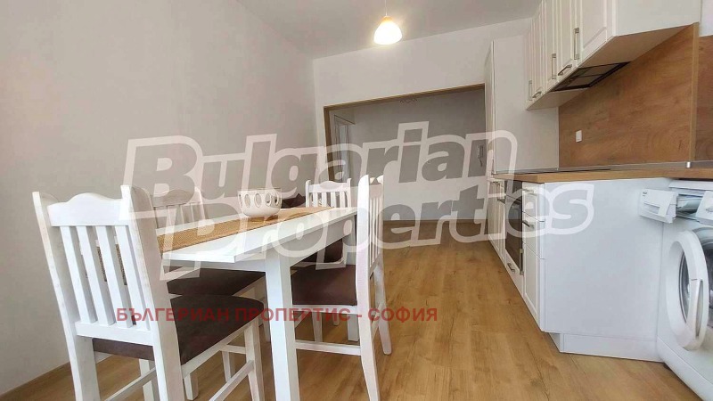 Издаје се  1 спаваћа соба Софија , Центар , 50 м2 | 86066753 - слика [2]
