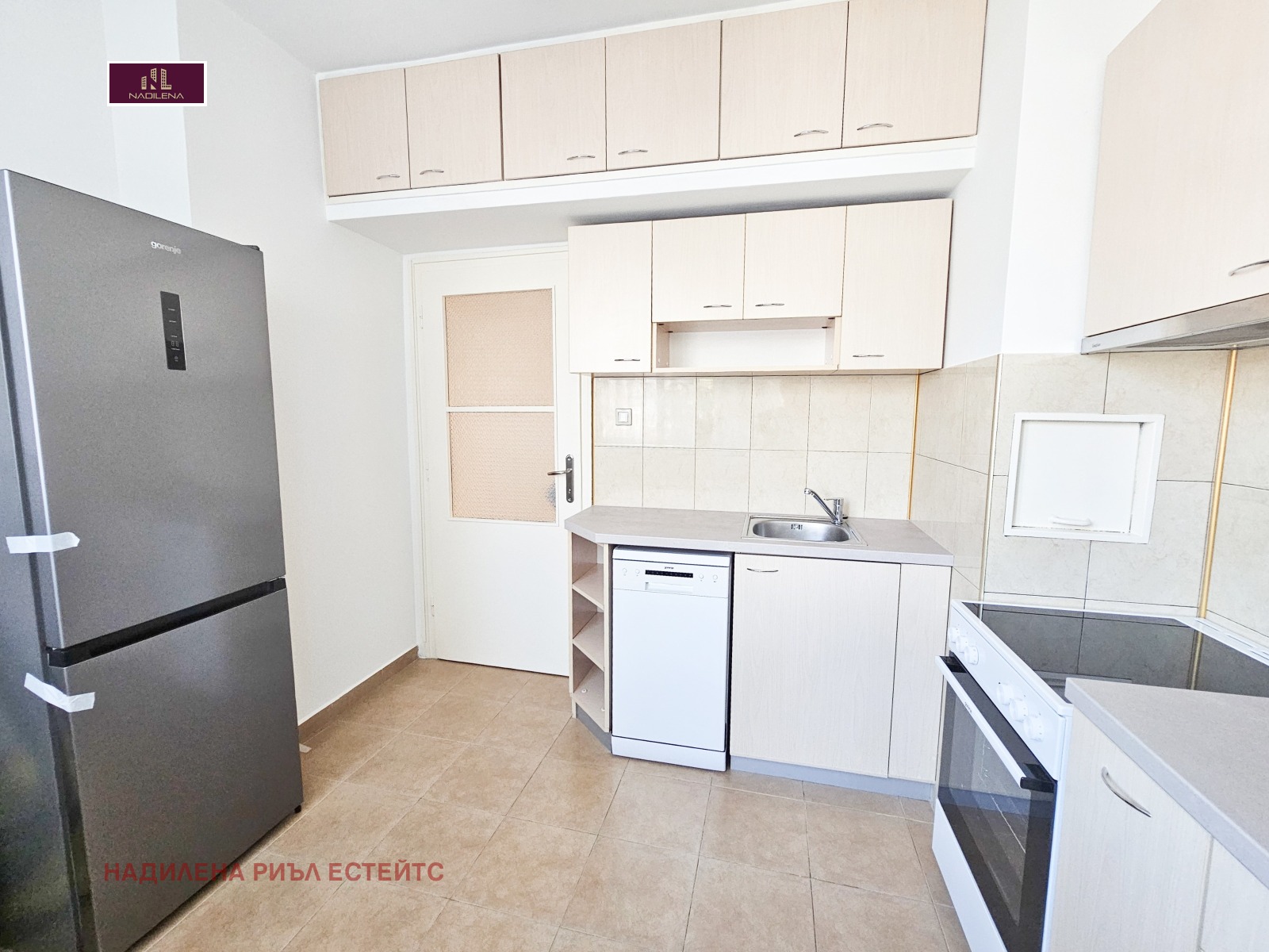 Дава под наем 3-СТАЕН, гр. София, Лозенец, снимка 8 - Апартаменти - 53854772