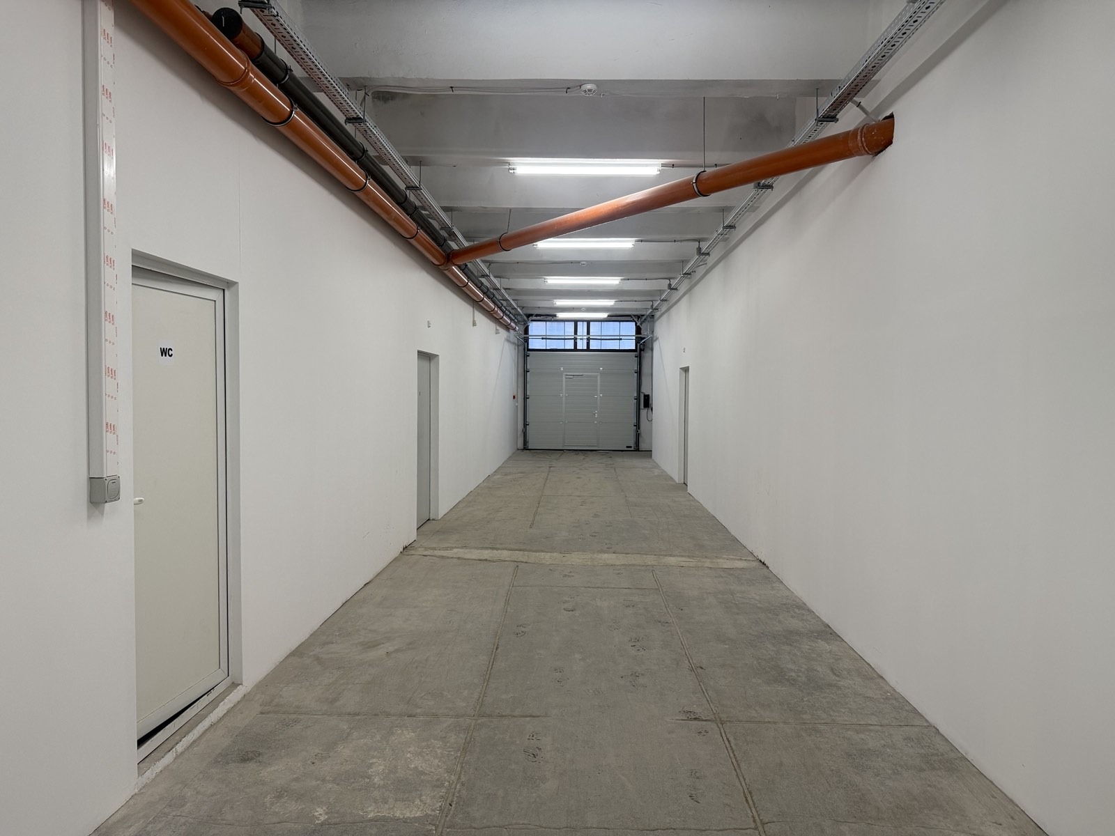 Дава под наем СКЛАД, гр. Перник, Кристал