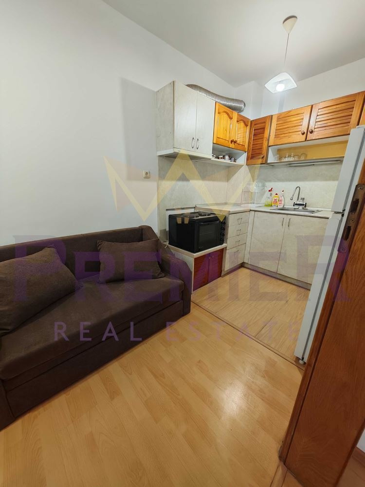 Под наем 2-СТАЕН, град Варна, Левски 1 • 450 € / 880.12 лв. • 74059950 1