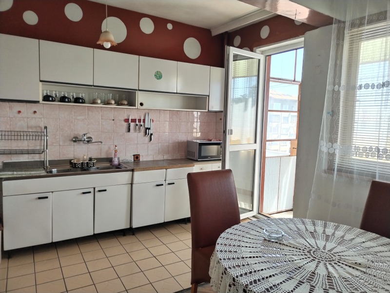 Te huur  2 slaapkamers Pleven , 9-ti kvartal , 100 m² | 98333637