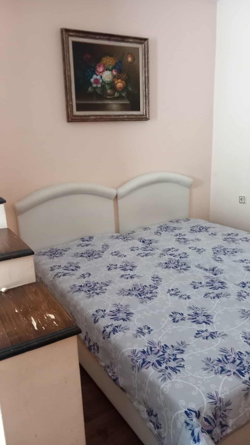 Дава под наем АТЕЛИЕ, ТАВАН, гр. Русе, Широк център, снимка 2 - Апартаменти - 52360323