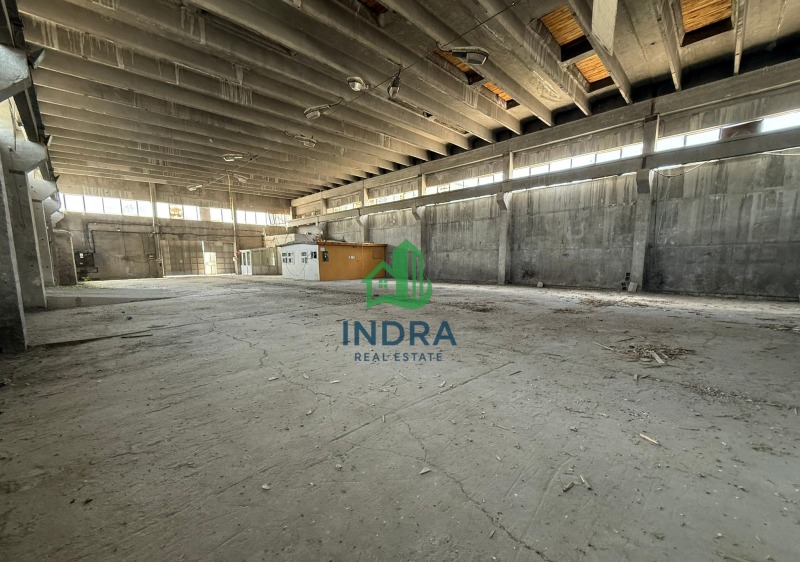 Издаје се  Индустријска зграда Бургас , Славејков , 1000 м2 | 92841219 - слика [3]