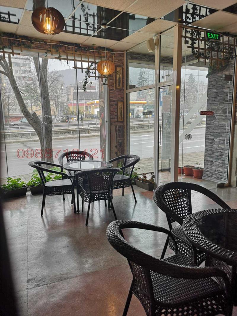 Дава под наем ЗАВЕДЕНИЕ, гр. Шумен, Център