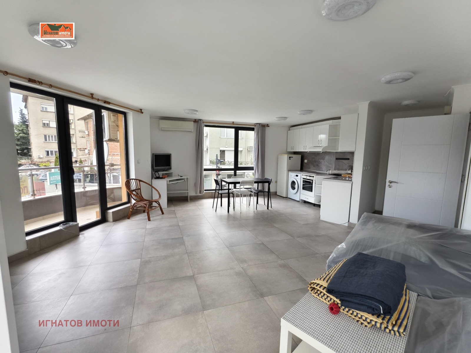 Дава под наем БИЗНЕС ИМОТ, гр. Пазарджик, Център