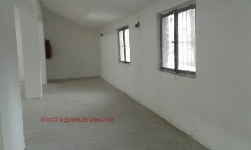 K pronájmu  Úložný prostor Plovdiv , Industrialna zona - Sever , 200 m2 | 87536930 - obraz [5]