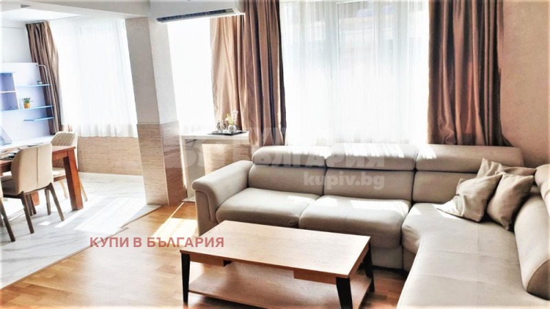 Дава под нем  2-стаен, град Варна, Операта •  850 EUR • ID 11007810 — holmes.bg - [1] 