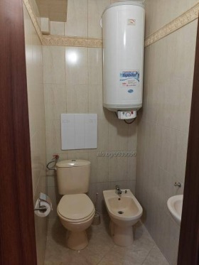 2 bedroom Vazrazhdane, Burgas 8