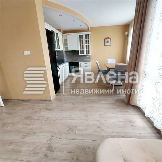 Дава под нем  3-стаен, град Варна, м-т Долна Трака •  860 EUR • ID 54368203 — holmes.bg - [1] 