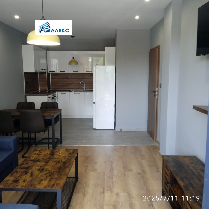 For Rent  1 bedroom Plovdiv , Tsentar , 75 sq.m | 54127288