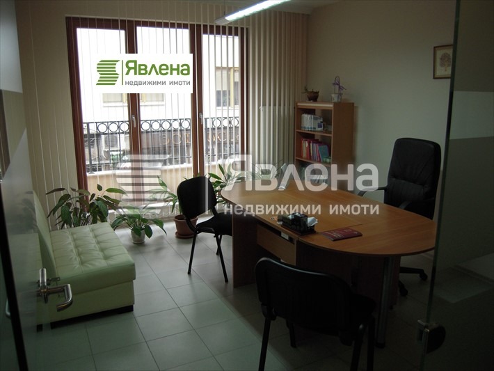 A louer  Bureau Sofia , Tsentar , 120 m² | 94316162 - image [2]