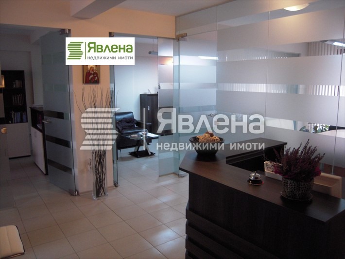 A louer  Bureau Sofia , Tsentar , 120 m² | 94316162