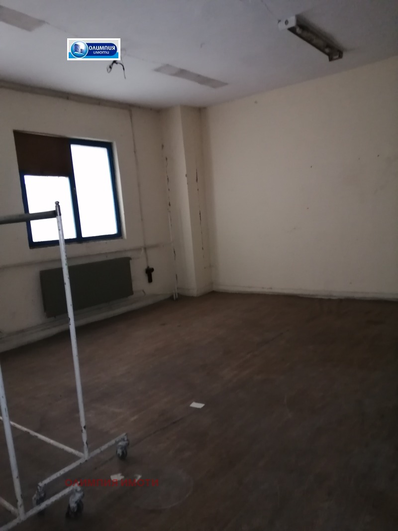 K pronájmu  Průmyslová budova Ruse , Targovija na edro , 600 m2 | 12480984 - obraz [5]