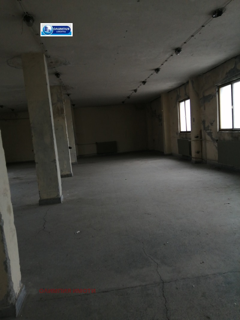 Da affittare  Edificio industriale Ruse , Targoviia na edro , 600 mq | 12480984 - Immagine [4]