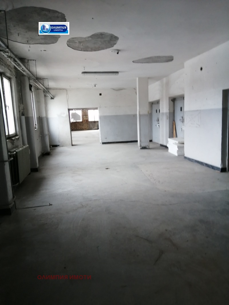 Te huur  Industrie gebouw Ruse , Targovija na edro , 600 m² | 12480984 - afbeelding [3]