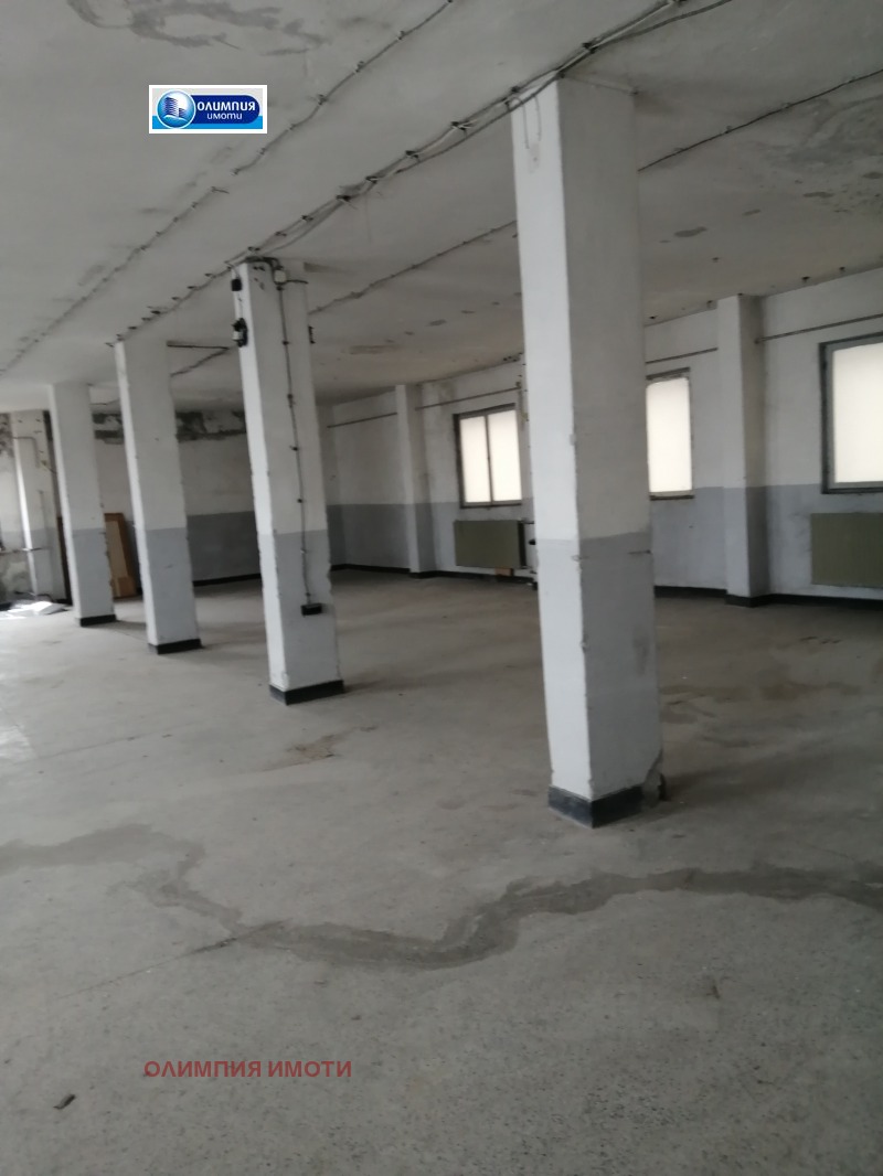 Te huur  Industrie gebouw Ruse , Targovija na edro , 600 m² | 12480984 - afbeelding [2]