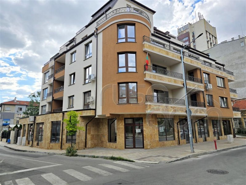 Дава под Наем ОФИС в град Русе, Център - 70 кв.м / 600 € » 1 173.50 лв., РУСЕДОМ