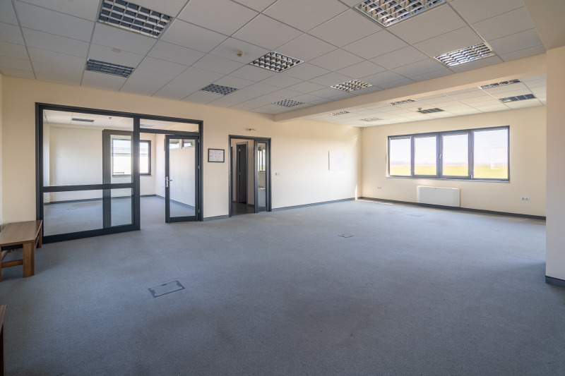 For Rent  Storage region Sofia , Ravno pole , 1332 sq.m | 94879985 - image [4]