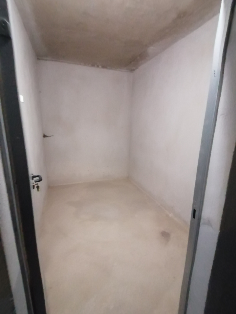 Дава под Наем СКЛАД в град София, Витоша - 8 кв.м / 55 € » 107.57 лв., МК РИЕЛТИ