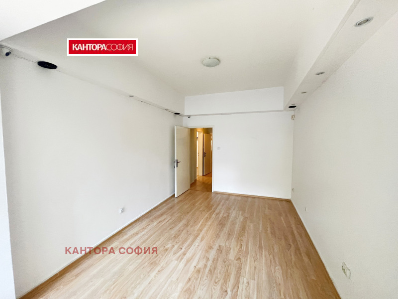 Te huur  Kantoor Sofia , Tsentar , 102 m² | 56403314 - afbeelding [2]