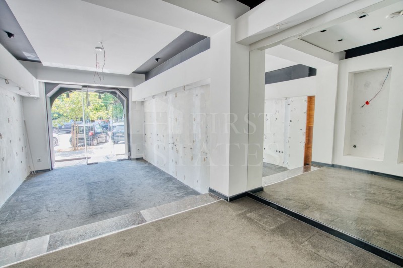 Kiralık  Mağaza Sofia , Centar , 45 metrekare | 10576015