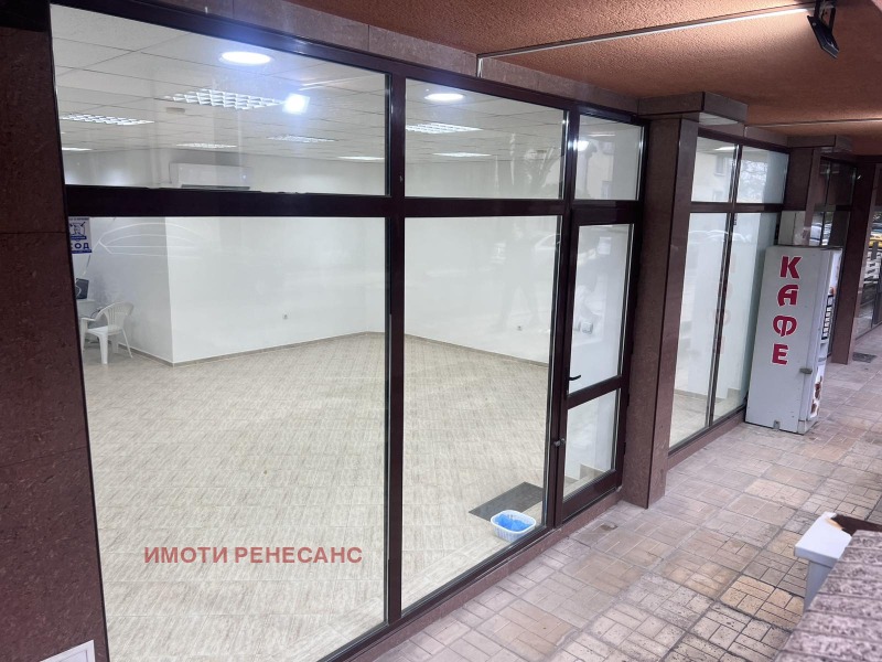 Дава под Наем МАГАЗИН в град Варна, ХЕИ - 75 кв.м / 1 073.71 € » 2 100 лв., ИМОТИ РЕНЕСАНС