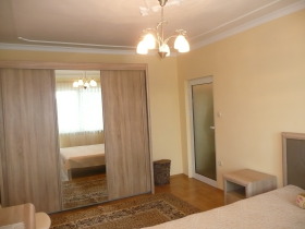 1 chambre Meditsinska akademiya, Sofia 1