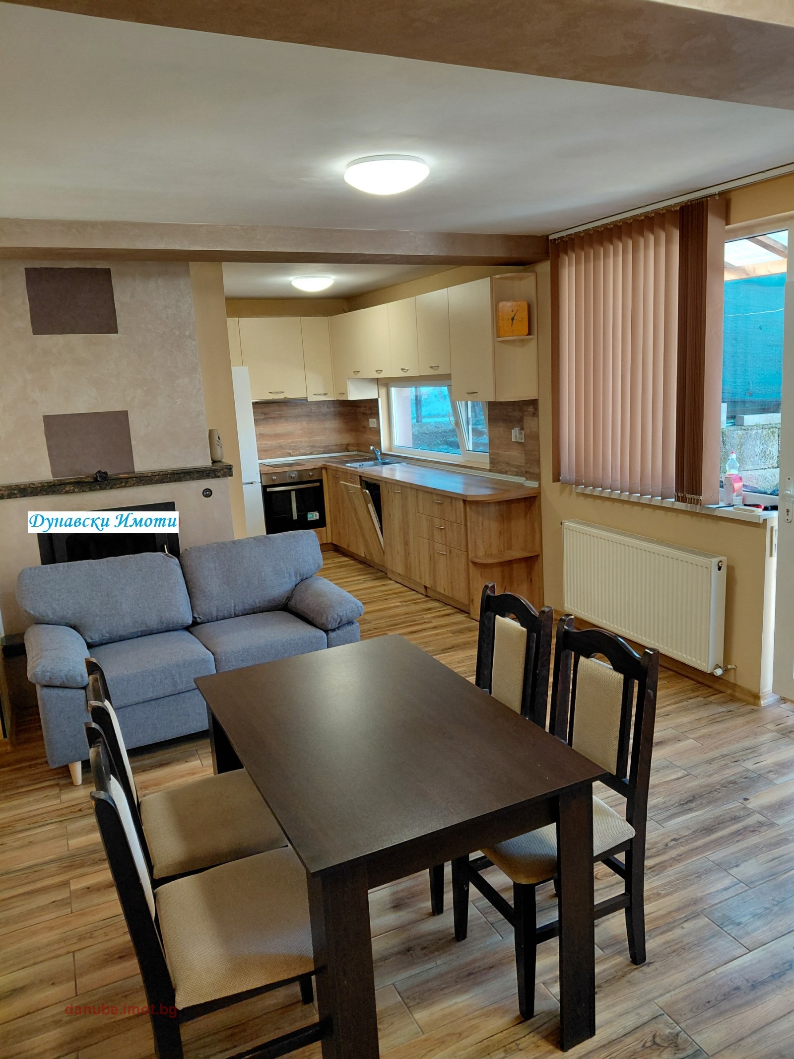 Дава под наем КЪЩА, гр. Русе, Център, снимка 2 - Къщи - 54228850