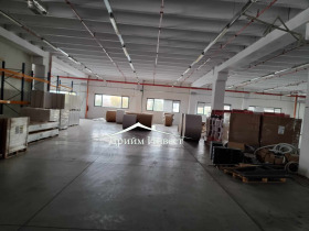 Stockage Indoustrialna zona - Trakiya, Plovdiv 4