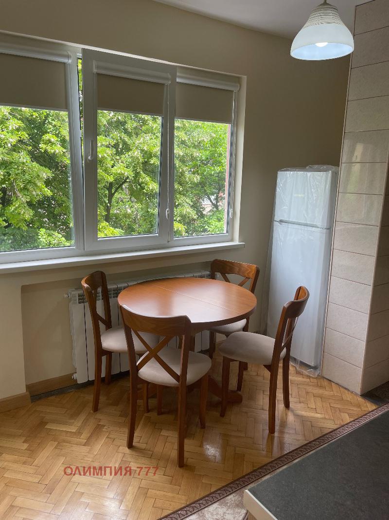 Дава под наем 3-СТАЕН, гр. Плевен, Идеален център, снимка 3 - Апартаменти - 52657880