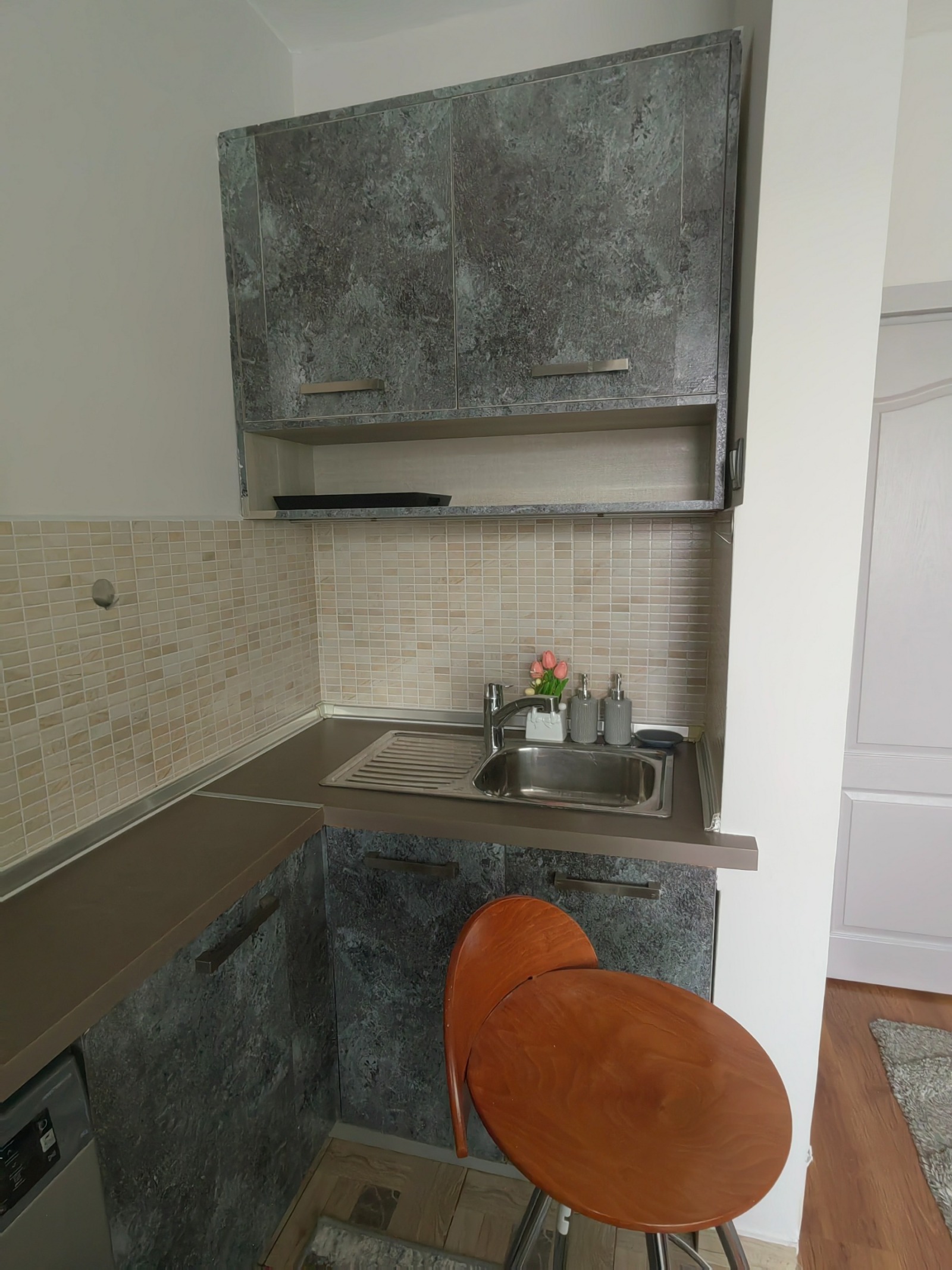 Дава под наем 2-СТАЕН, гр. София, Лозенец, снимка 9 - Апартаменти - 54727227