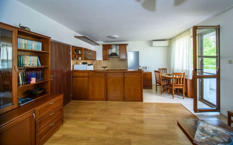 Издаје се  1 спаваћа соба Софија , Лозенец , 61 м2 | 94520106 - слика [2]