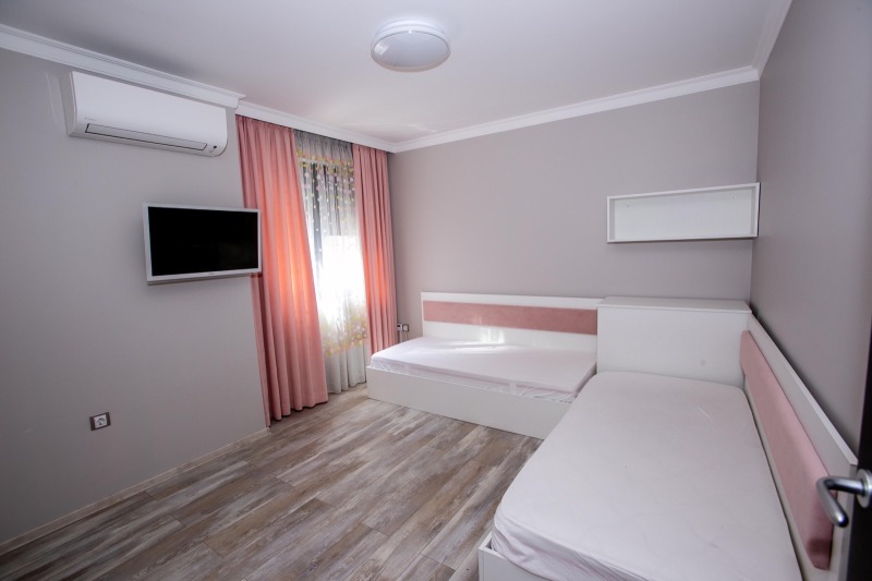 För uthyrning  2 sovrum Burgas , Centar , 90 kvm | 62647056 - bild [8]