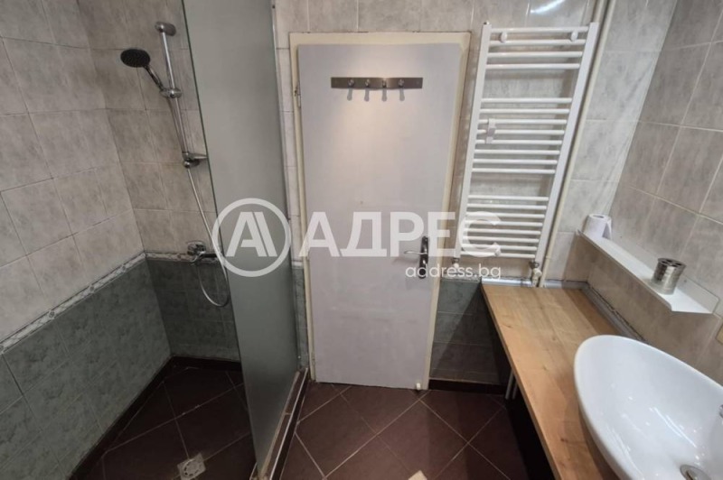 Zu vermieten  2 Schlafzimmer Sofia , Goze Deltschew , 120 qm | 22277880 - Bild [11]