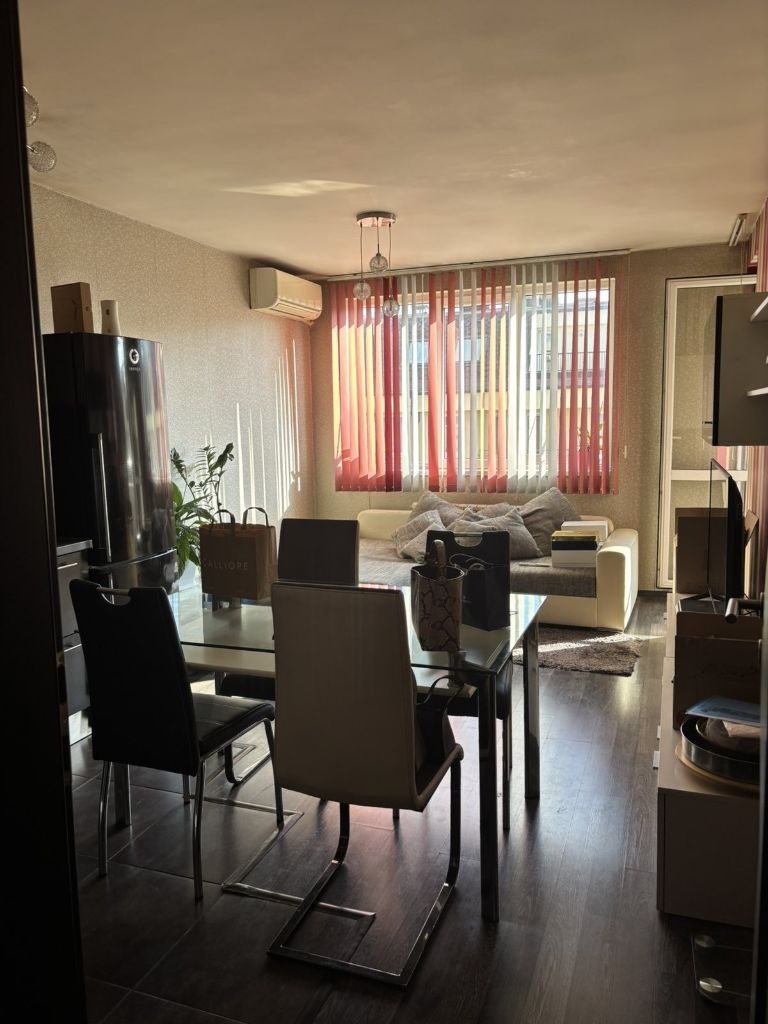 Дава под нем  2-стаен, град София, Люлин 8 •  500 € • ID 28184681 — holmes.bg - [1] 