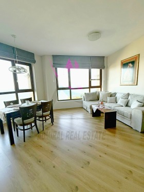1 Schlafzimmer m-t Alen mak, Warna