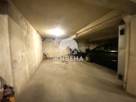 Garage Operata, Varna