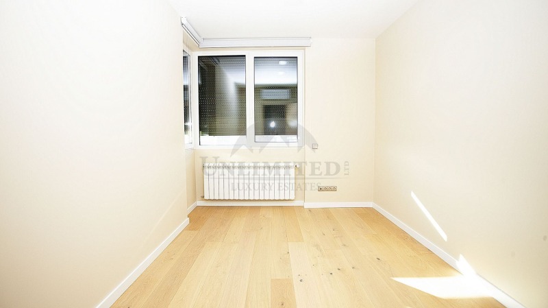 Kiadó  3 hálószobás Sofia , Iztok , 320 négyzetméter | 42894166 - kép [17]