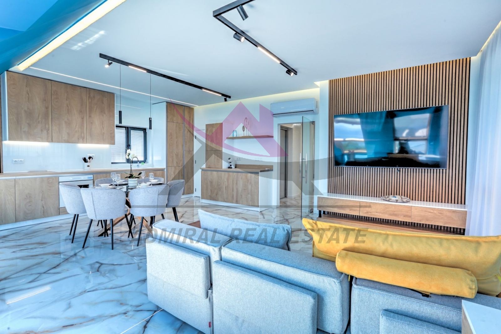 Дава под наем 4-СТАЕН, гр. Варна, Галата, снимка 4 - Апартаменти - 53895057